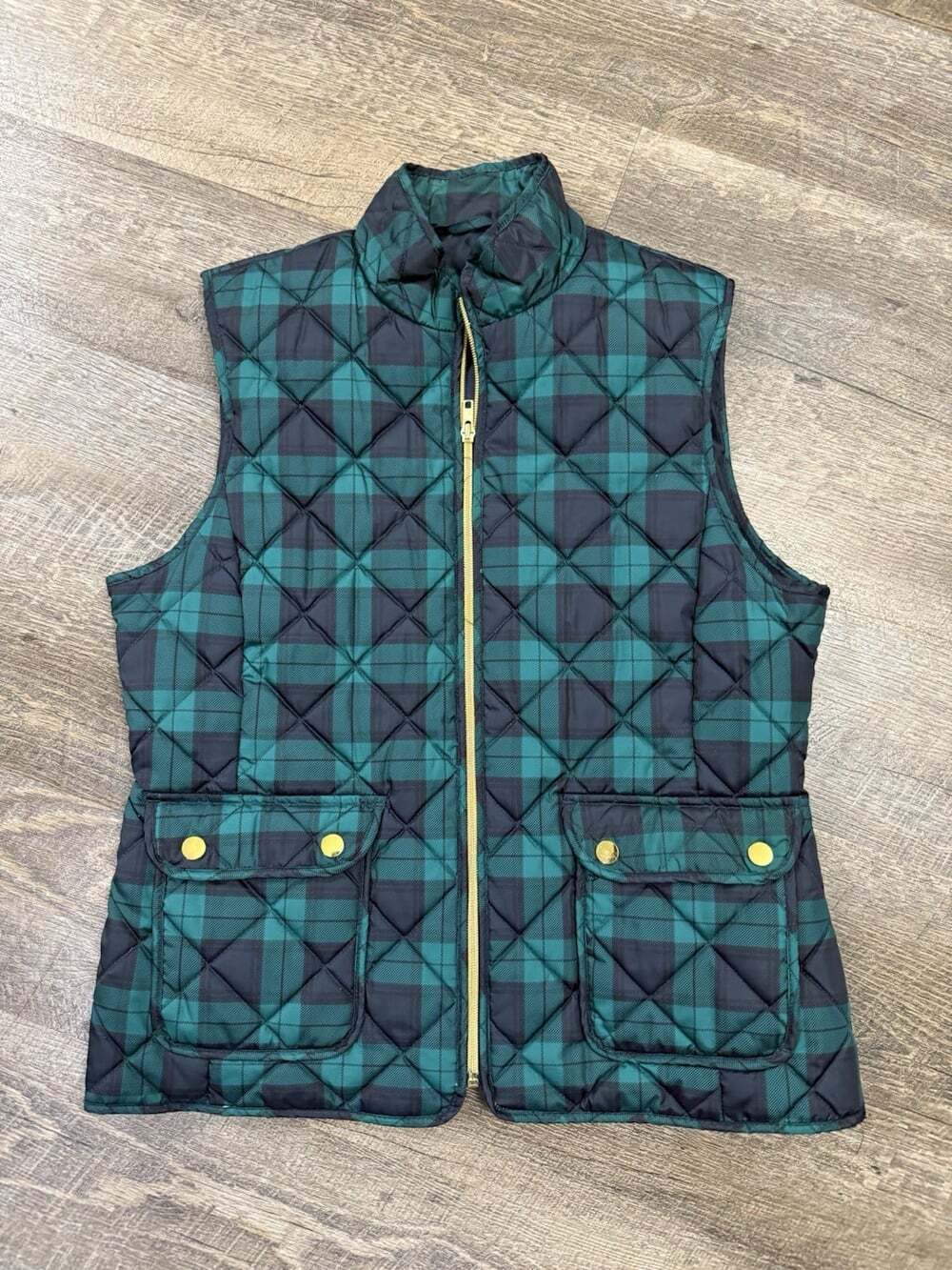 St. John's Bay Womens Poly Filled Blue/Green Plaid Vest Size M NWOT Classic